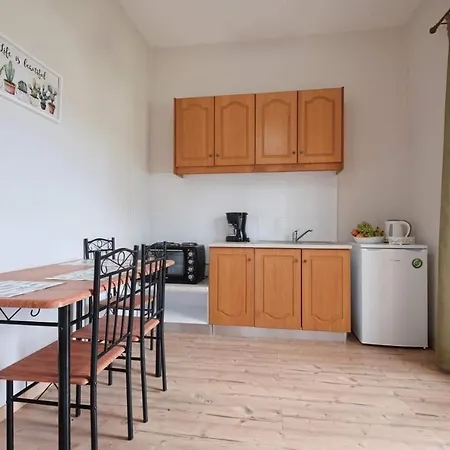 Olive Garden Apartment 1 *